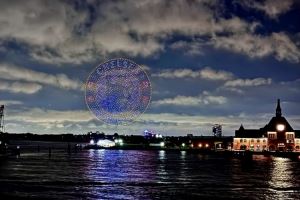 预热世俱杯决赛！无人机灯光秀在曼哈顿展示切尔西队徽