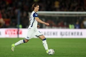 罗马诺：罗马计划签下维罗纳22岁中卫吉拉迪，球员已同意加盟