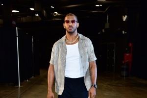 弗兰克：保罗17年去火箭时以先签后换的方式让我们得到了回报