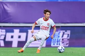 韦世豪：我看到很多来自全国各地友好的球迷，他们给了我力量