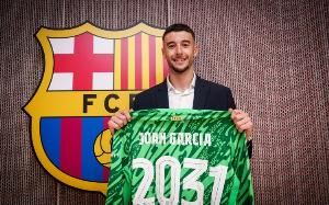 每体：霍安-加西亚加盟巴萨时未被分配球衣号码，有望身披1号球衣