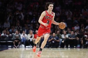 名记：公牛提升报价至4年8500万到9000万 这或是给吉迪的最终报价