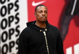 在夜店被插11刀?皮尔斯:夹克若薄一点人就没了 只想认识些女孩