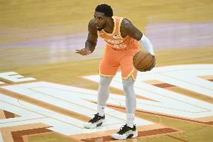 防守建功！火箭首节领先14分 骑士仅得19分是其赛季新低